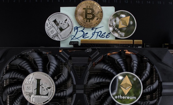 Interconnected blockchain networks representing the Chainlink ecosystem